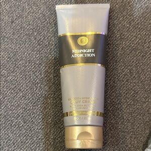 Bath & Body Works Midnight Addiction Body Cream - Gold and Gray
